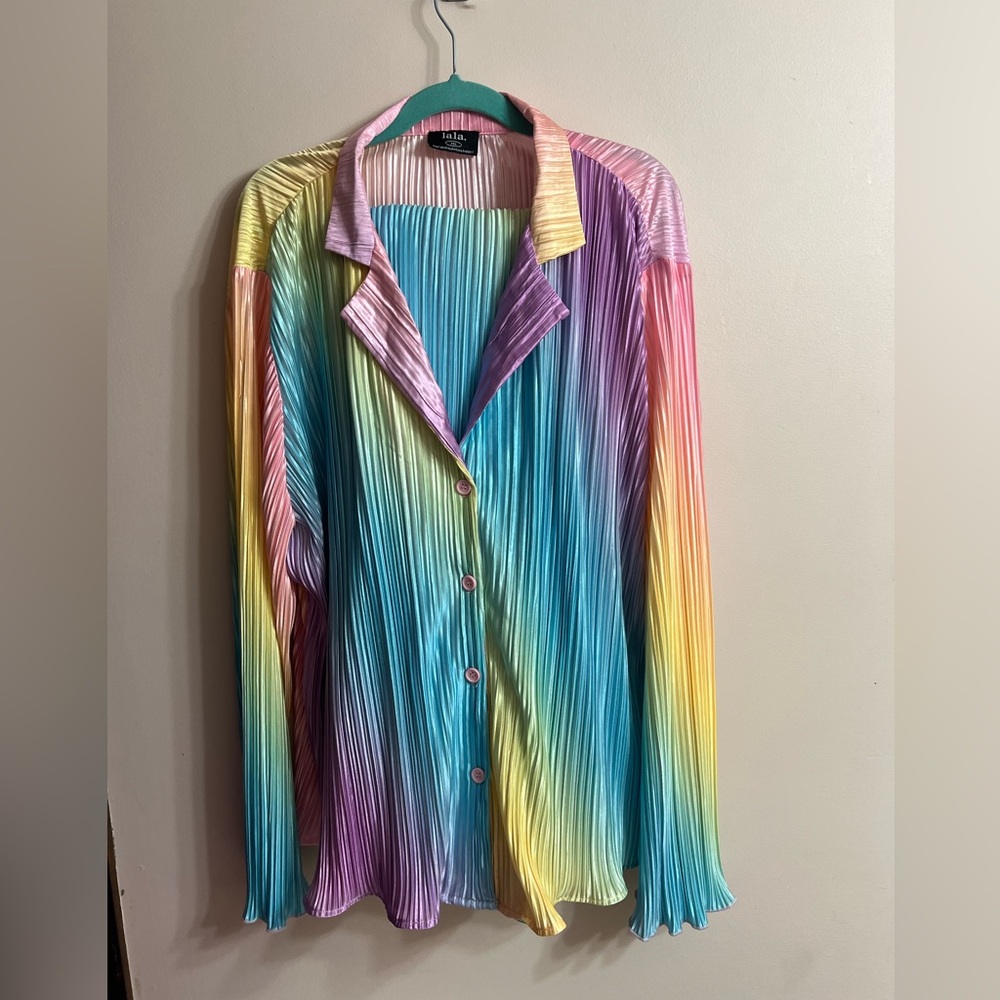 Dressed in Lala top and pants in excellent condition